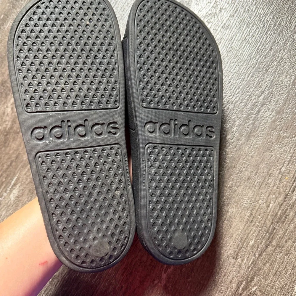 Adidas Adilette Slides Men Size 7 Black Shower Sandals Slip On Sporty Shoesn